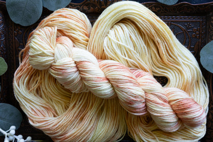 Caramel Vanilla Swirl - Silk Sheep - DK Weight